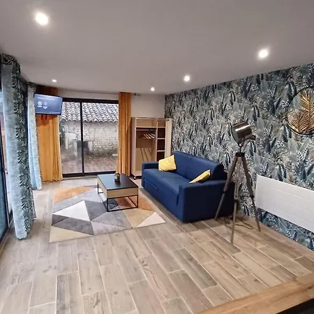 Dans Les Vignobles Apartment *