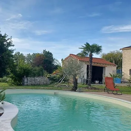 Dans Les Vignobles * Cierzac