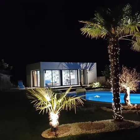 Dans Les Vignobles Apartment *
